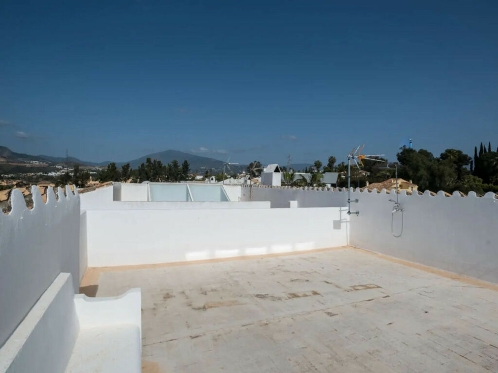 Townhouse Atalaya Málaga - image 18