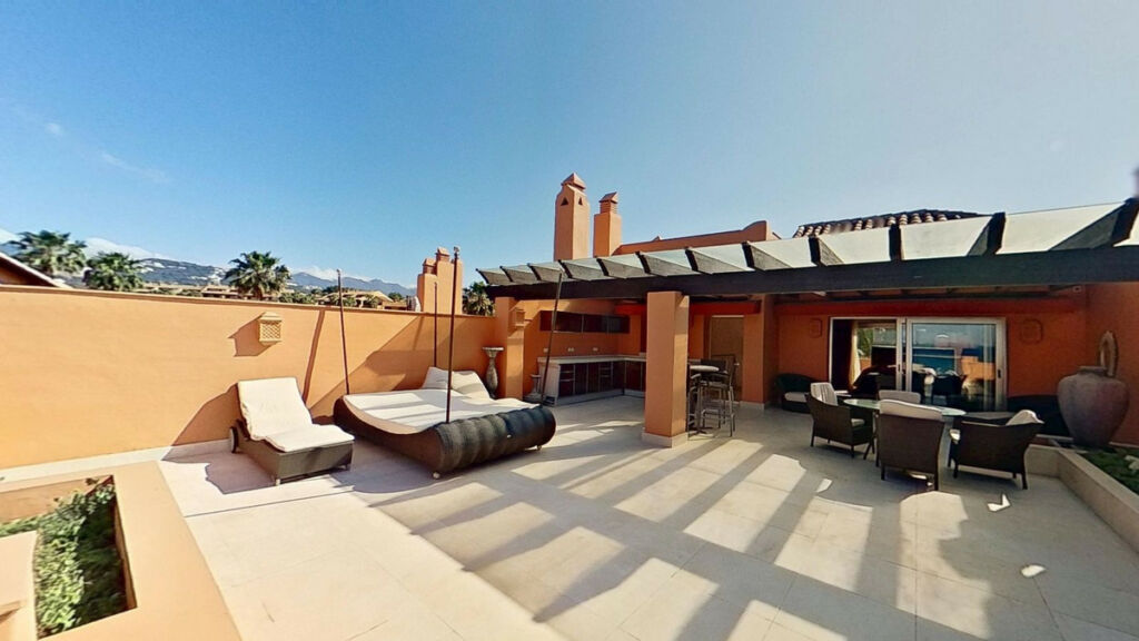 Penthouse Los Monteros Málaga - image 18