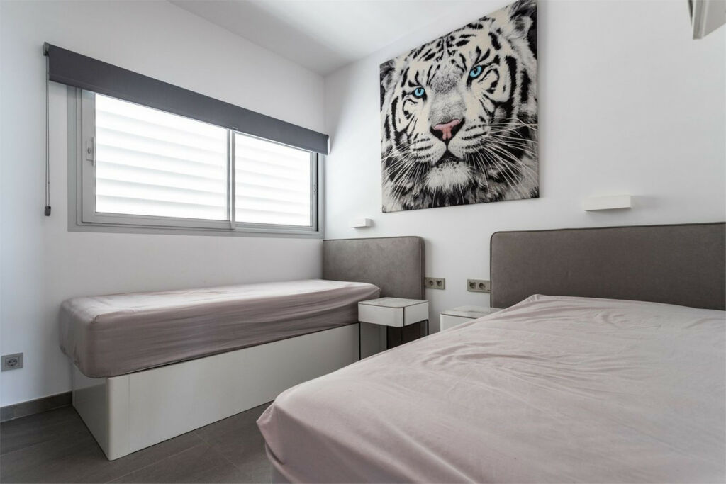 Penthouse Higueron Málaga - image 18
