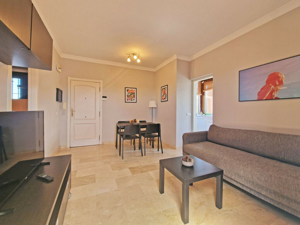 Penthouse Elviria Málaga - image 17