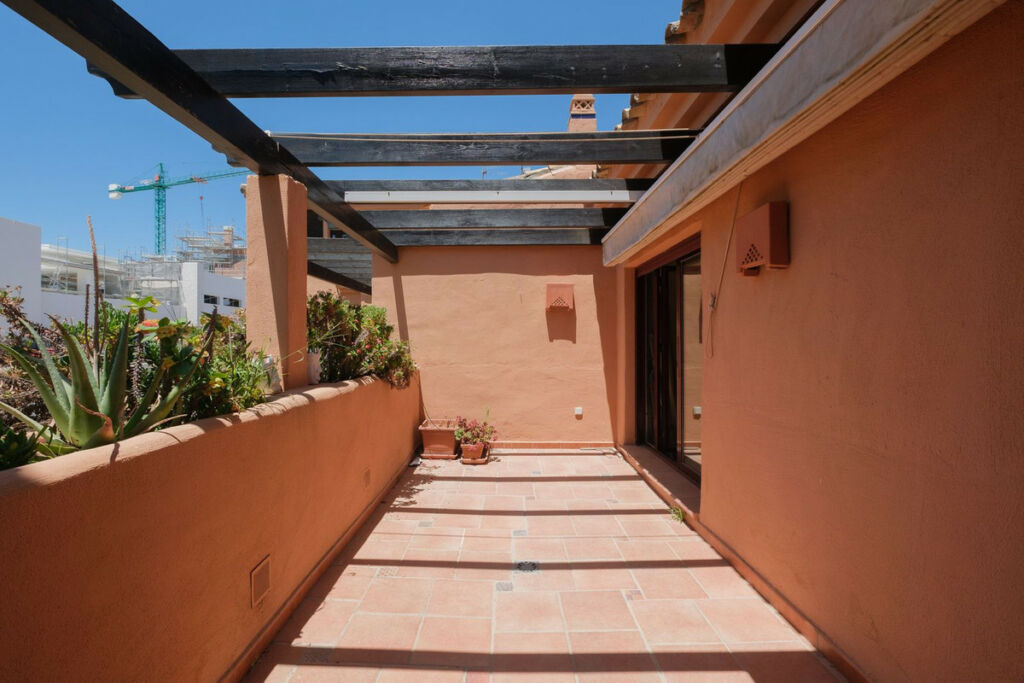 Top Floor Apartment La Mairena Málaga - image 18