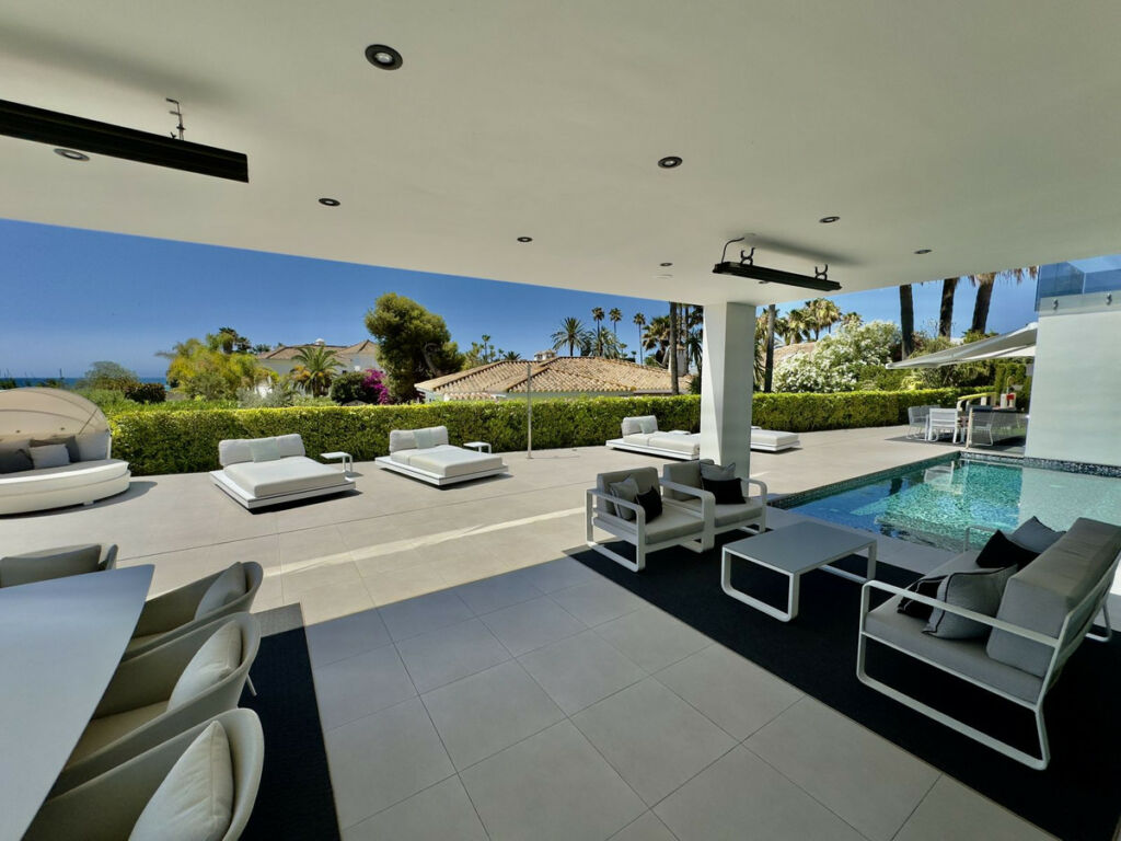 Detached Villa Los Monteros Málaga - image 17