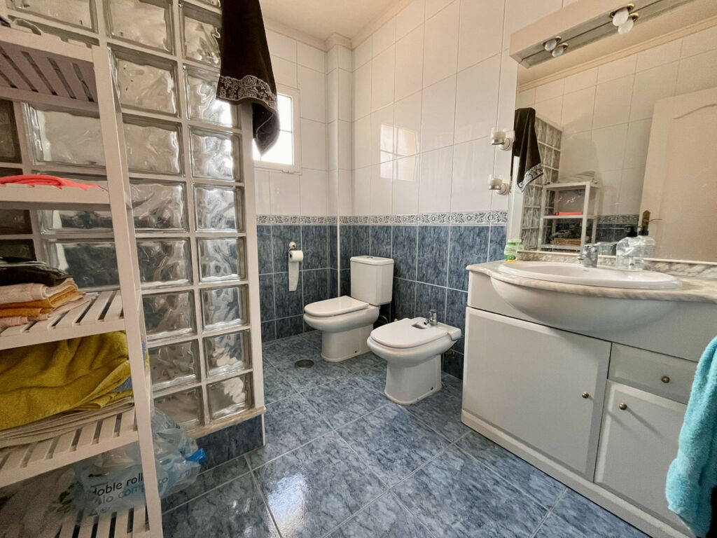 Detached Villa La Zenia Alicante - image 18