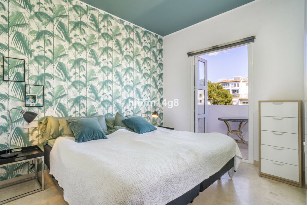 Middle Floor Apartment Puerto Banús Málaga - image 18