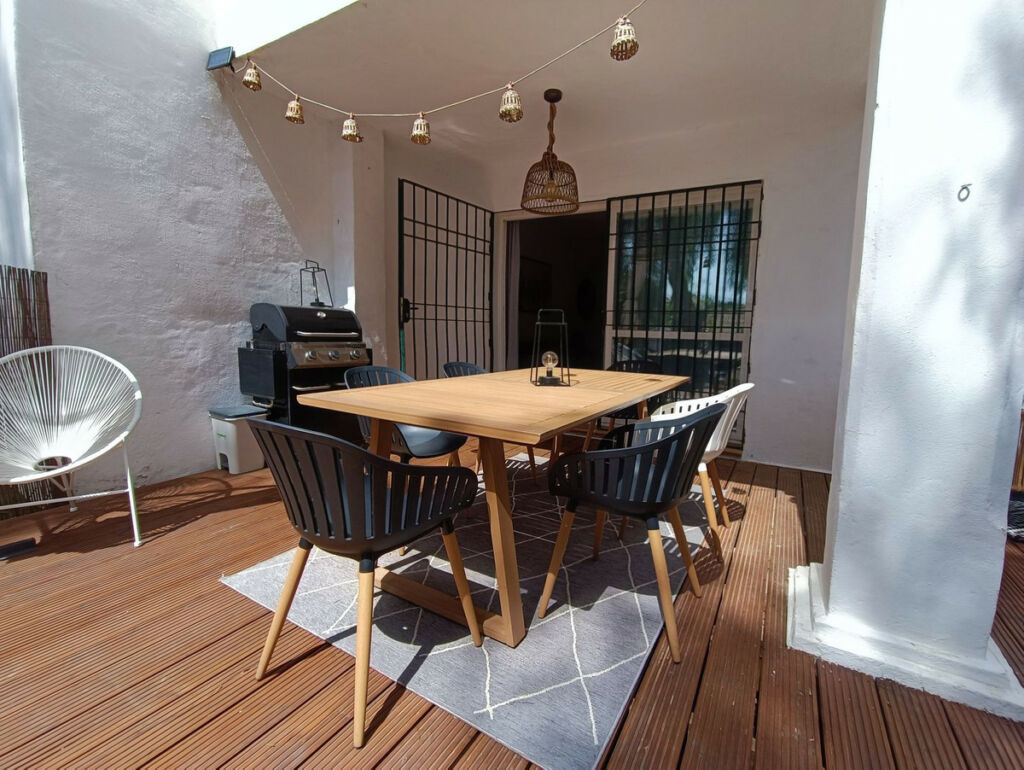 Ground Floor Apartment Aloha Málaga - image 17