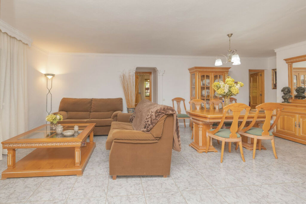 Detached Villa Las Chapas Málaga - image 18