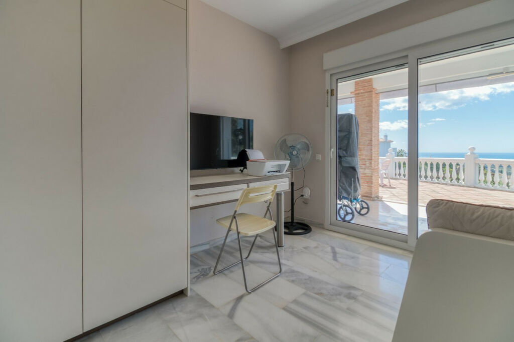 Detached Villa Mijas Málaga - image 17