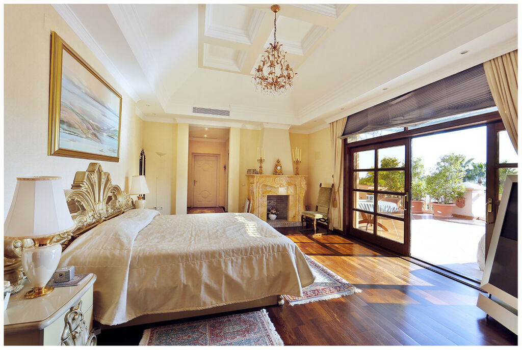Detached Villa Nueva Andalucía Málaga - image 18