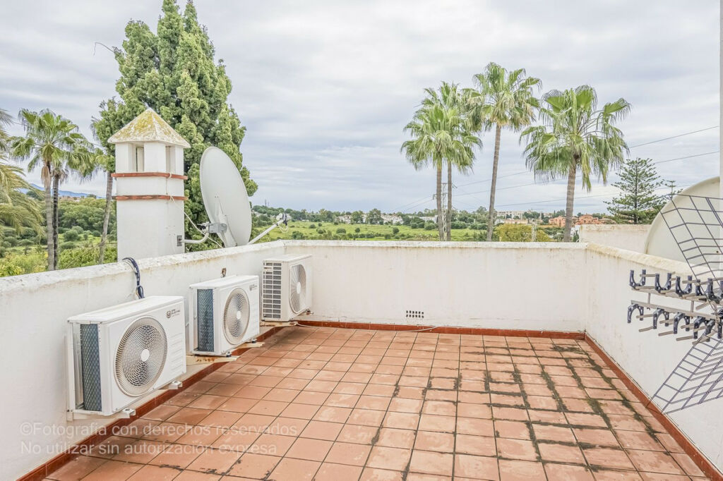 Townhouse New Golden Mile Málaga - image 18