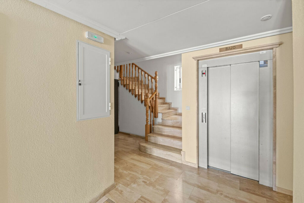Penthouse Duplex El Campello Alicante - image 17