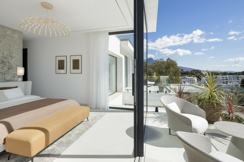 Detached Villa La Quinta Málaga - image 17