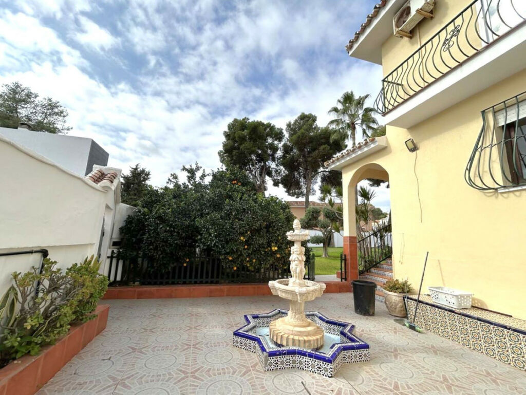 Detached Villa Mijas Málaga - image 19