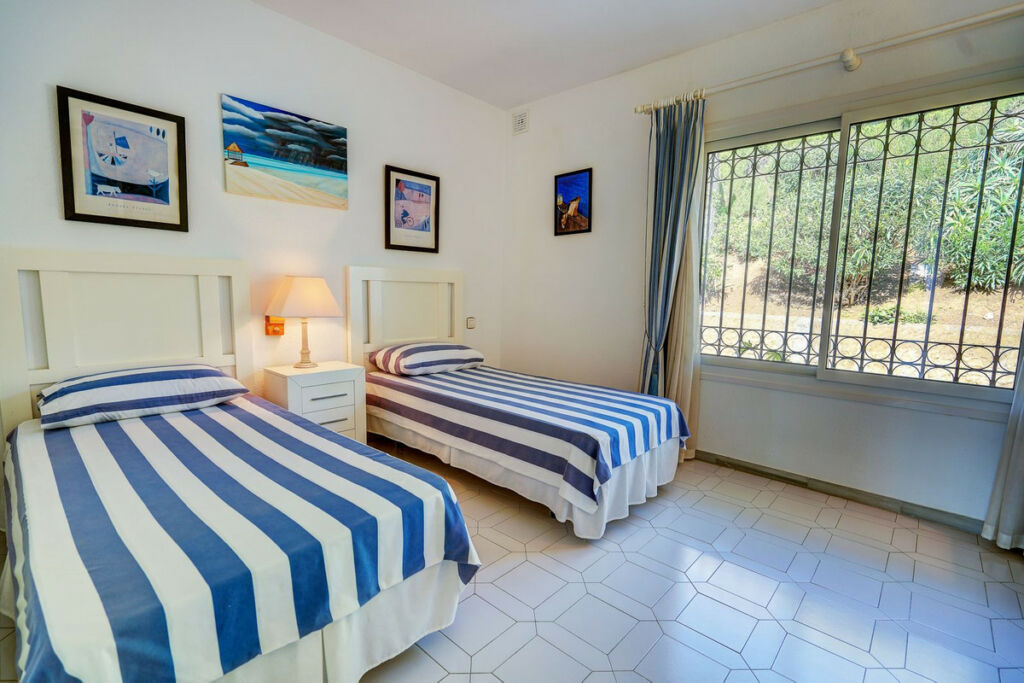 Semi-Detached House Miraflores Málaga - image 19