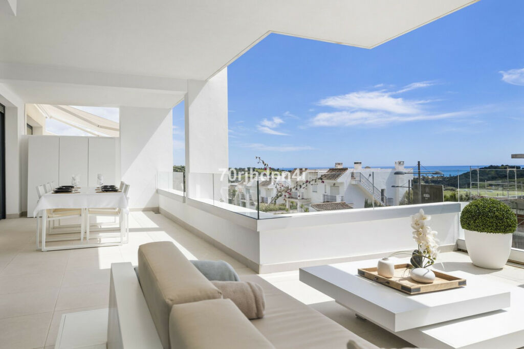 Middle Floor Apartment Estepona Málaga - image 19
