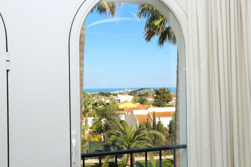 Detached Villa La Nucia Alicante - image 19
