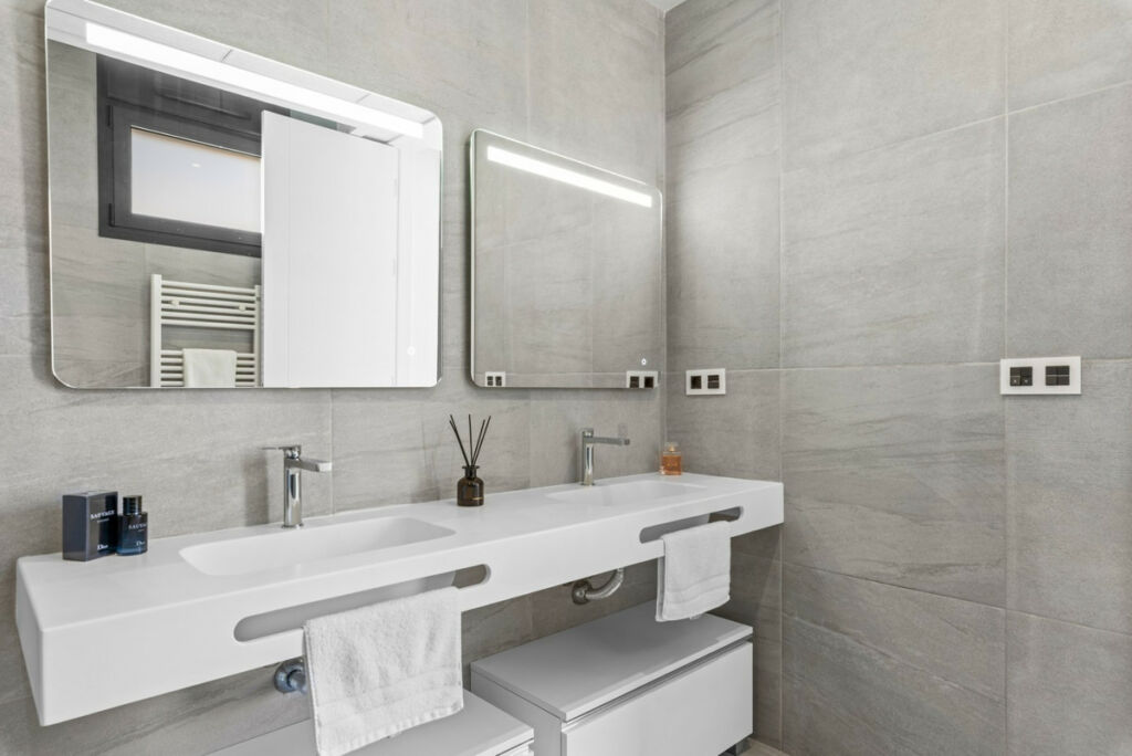 Detached Villa San Miguel de Salinas Alicante - image 17
