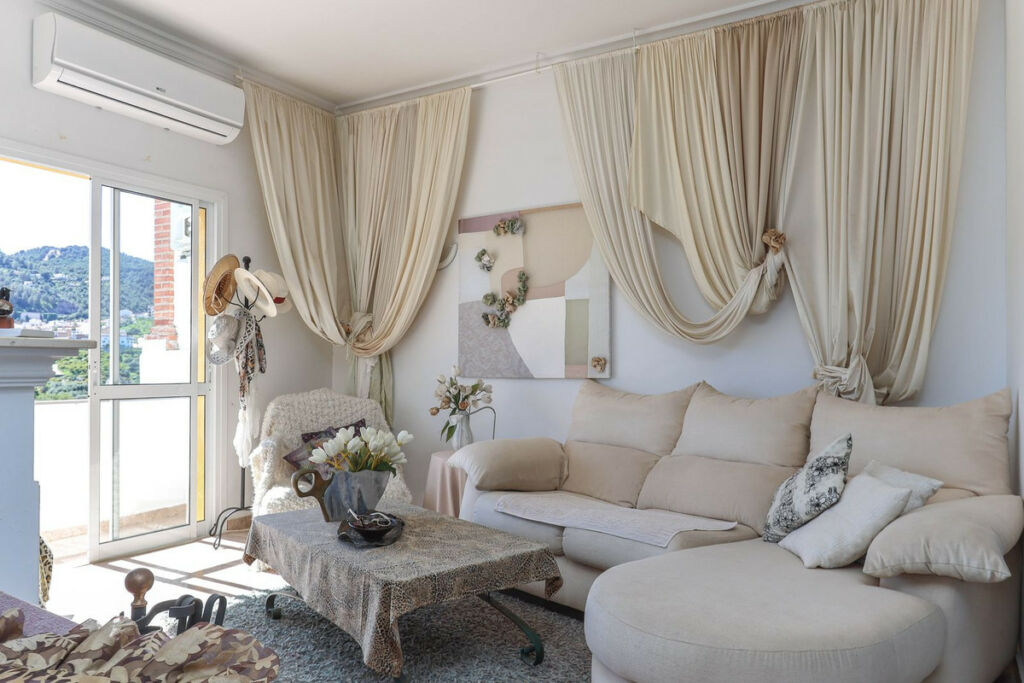 Townhouse Monda Málaga - image 19