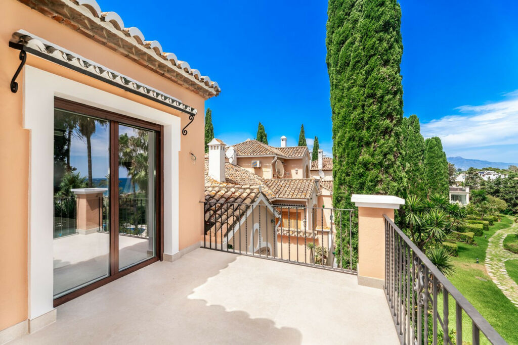 Townhouse New Golden Mile Málaga - image 19