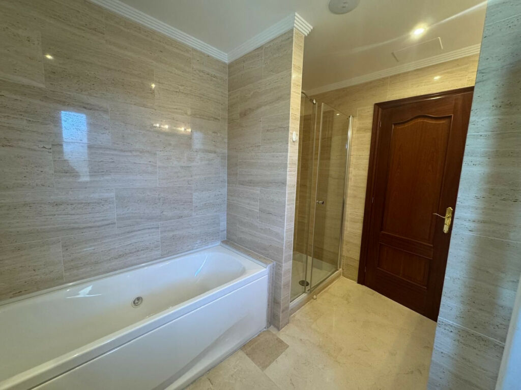 Middle Floor Apartment Casares Playa Málaga - image 19
