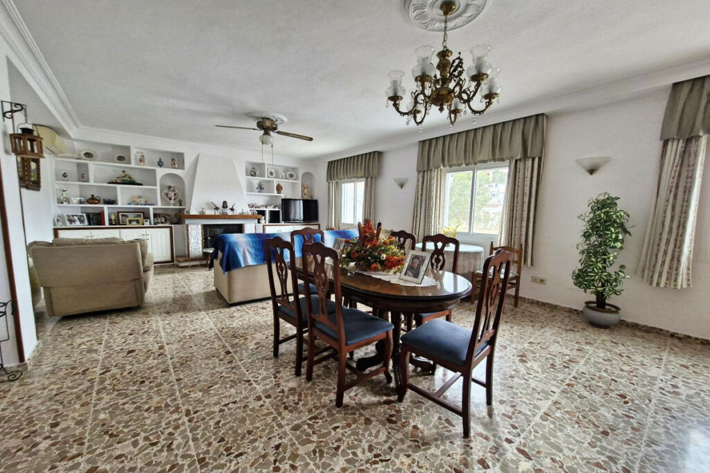 Townhouse Guaro Málaga - image 19