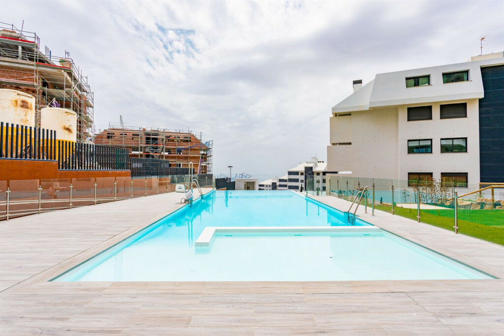 Middle Floor Apartment Fuengirola Málaga - image 19
