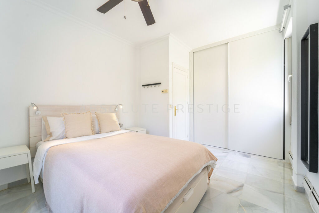 Detached Villa Nueva Andalucía Málaga - image 19