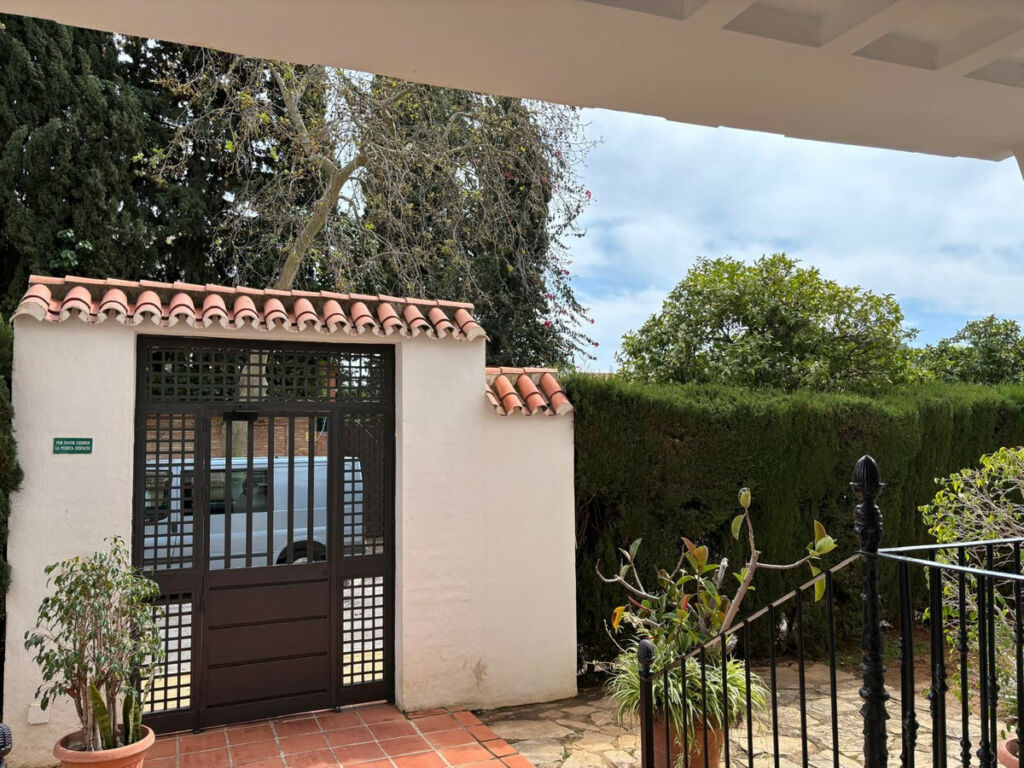 Middle Floor Apartment Marbella Málaga - image 19