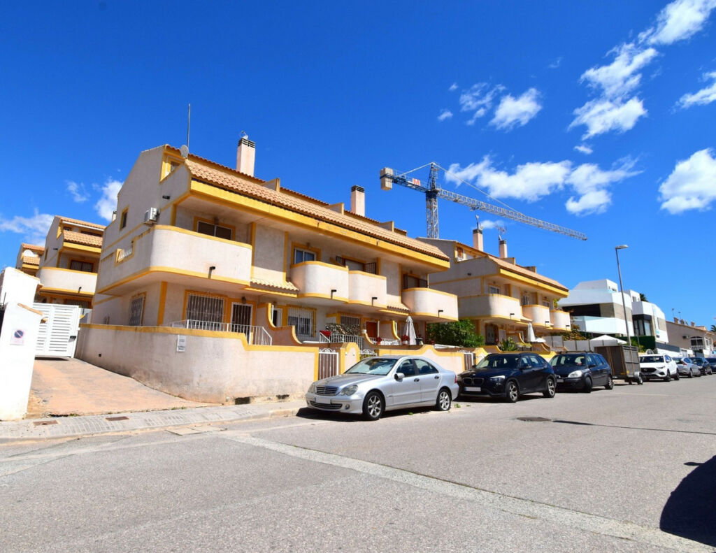 Townhouse Los Altos Alicante - image 19