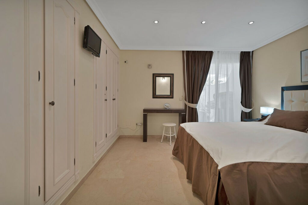 Ground Floor Apartment New Golden Mile Málaga - image 19