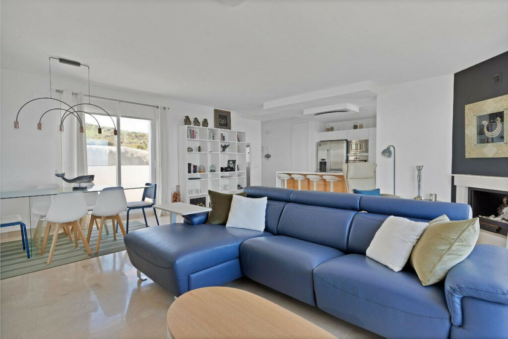 Penthouse Calahonda Málaga - image 3