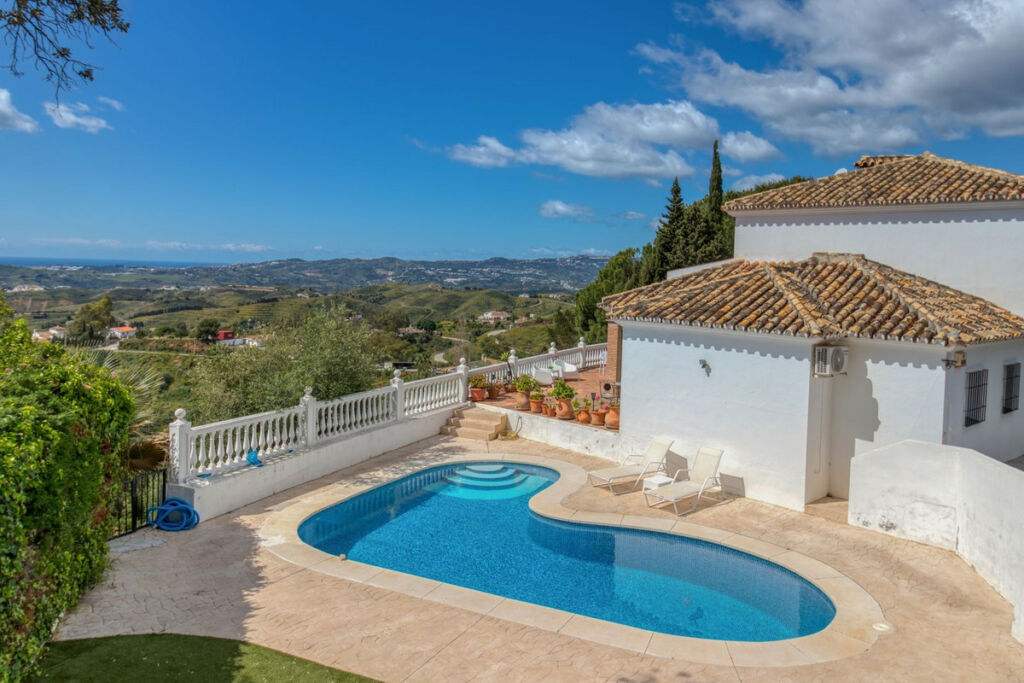 Detached Villa Mijas Málaga - image 2