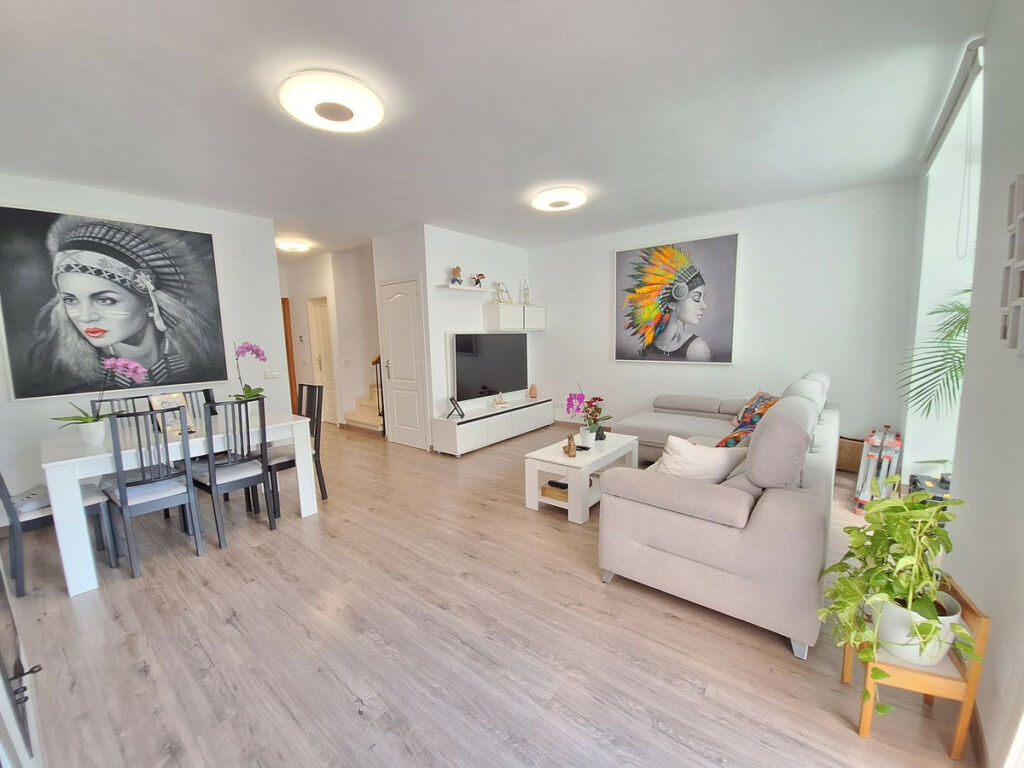 Townhouse Estepona Málaga - image 3