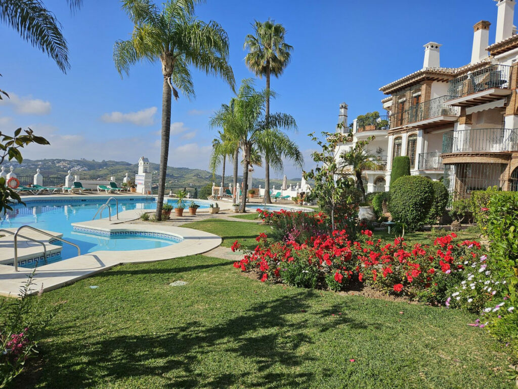 Semi-Detached House Mijas Golf Málaga - image 2