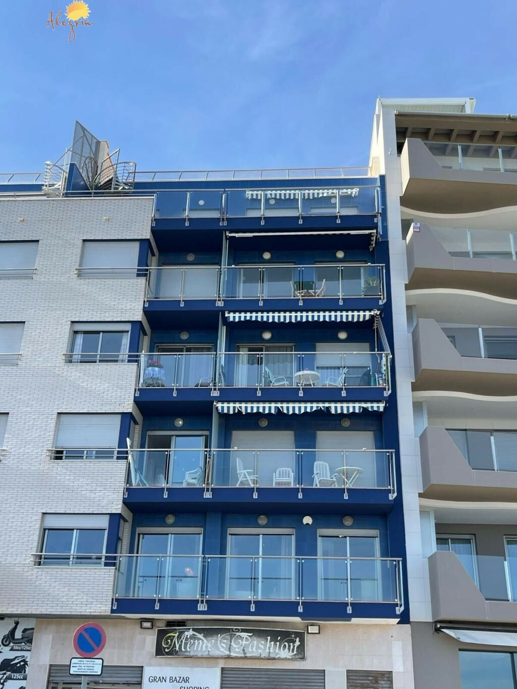 Middle Floor Apartment Torrevieja Alicante - image 2