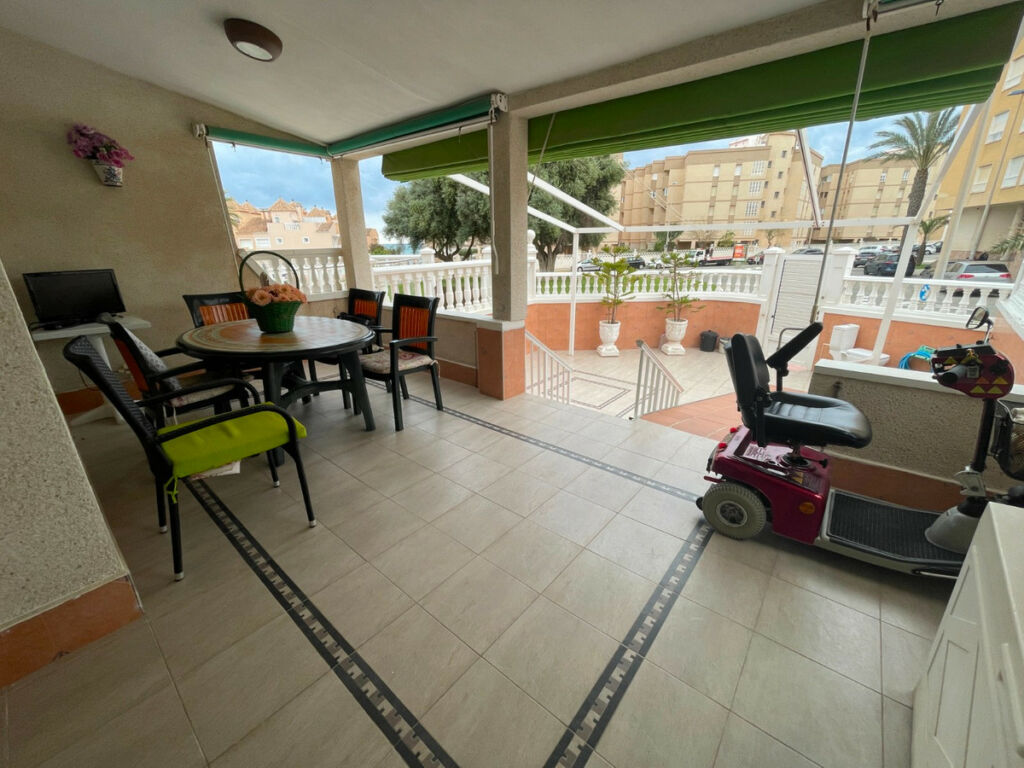 Townhouse Guardamar del Segura Alicante - image 2