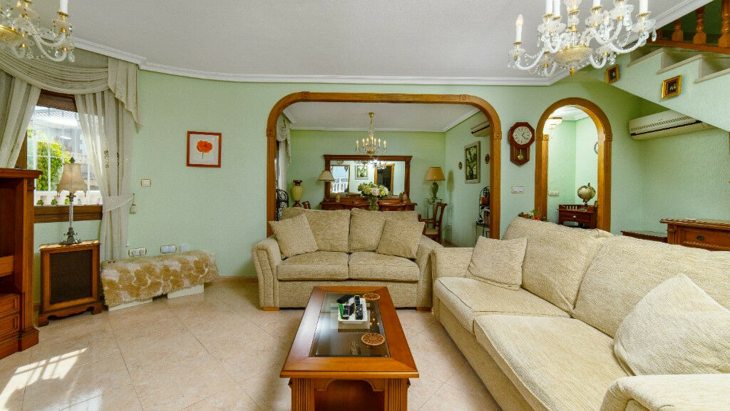 Detached Villa Los Altos Alicante - image 2