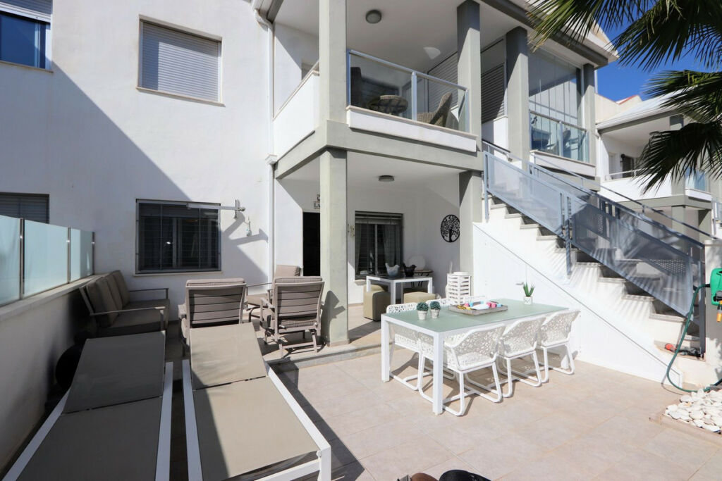 Ground Floor Apartment La Florida Alicante - image 3
