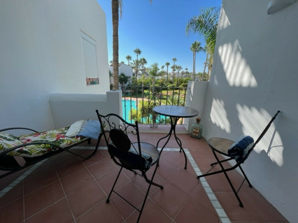 Middle Floor Apartment Costalita Málaga - image 2