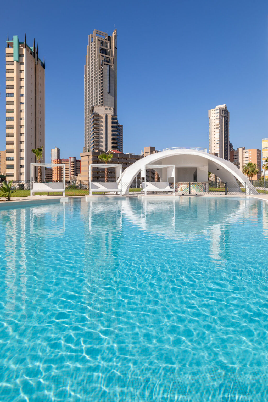 Middle Floor Apartment Benidorm Alicante - image 2