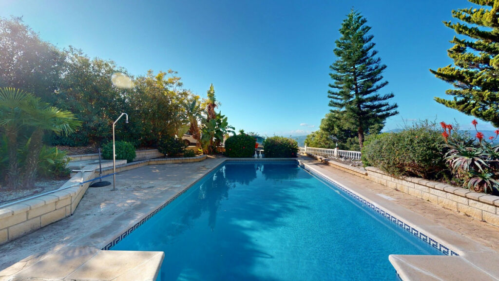 Detached Villa Algarrobo Málaga - image 2
