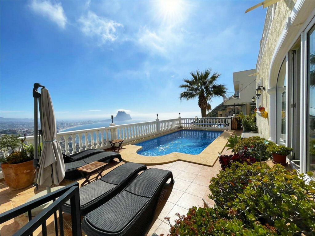 Detached Villa Calpe Alicante - image 2