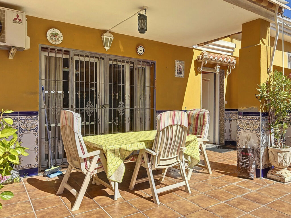 Semi-Detached House Torre del Mar Málaga - image 2