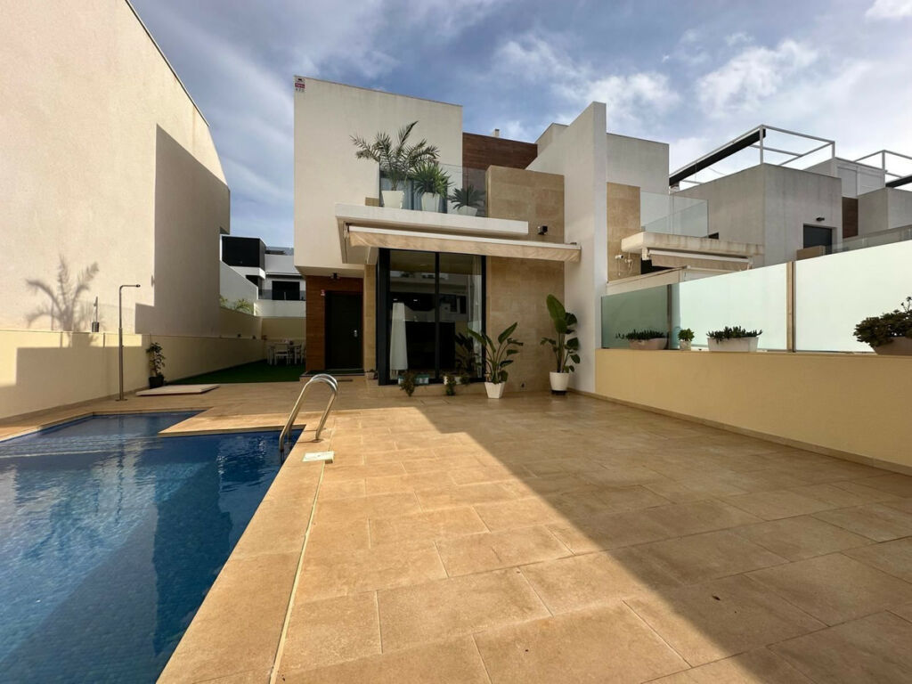 Detached Villa San Pedro del Pinatar Murcia - image 2