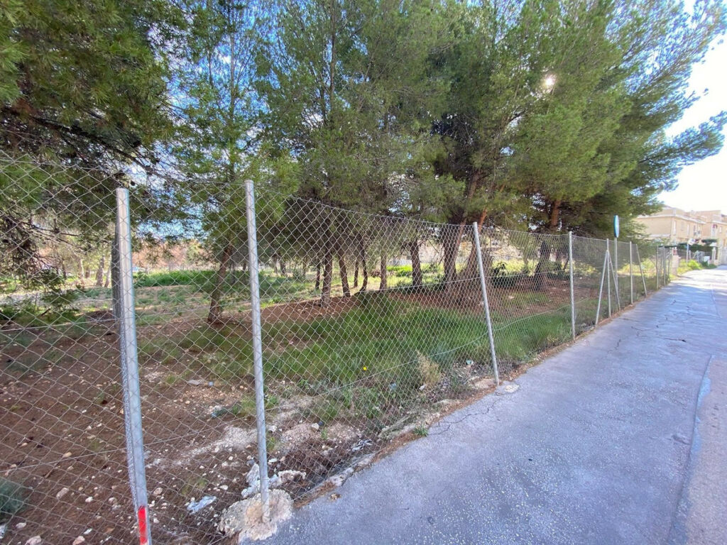 Land La Nucia Alicante - image 2