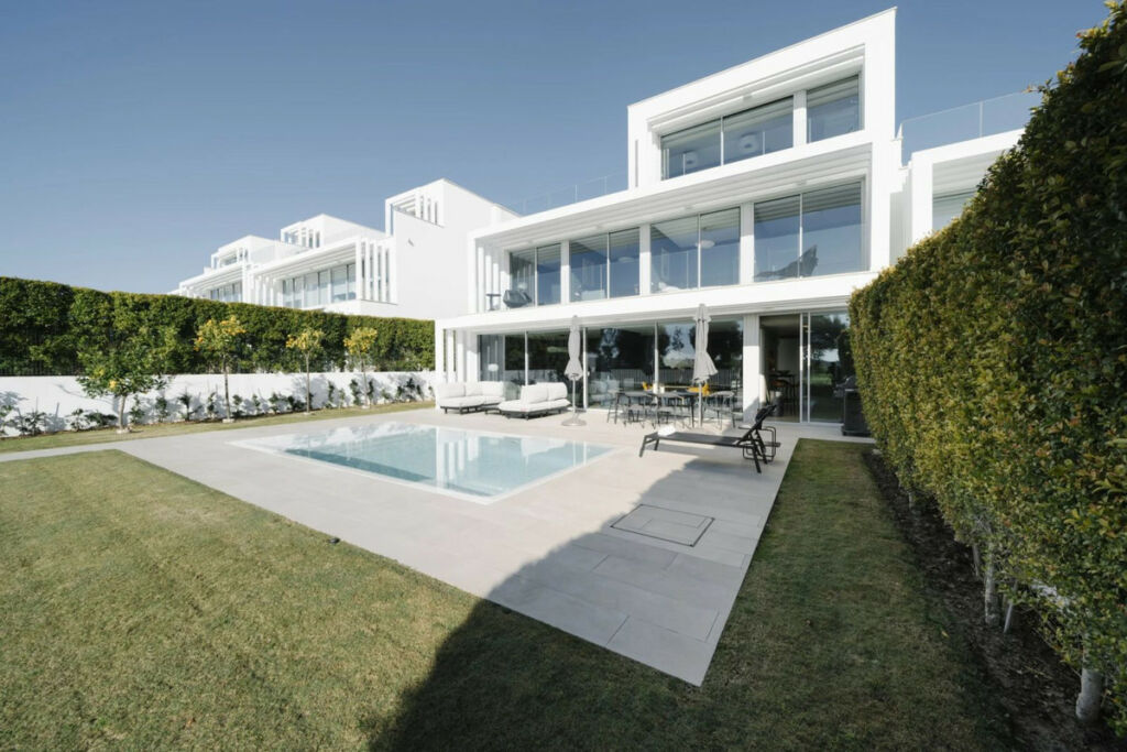 Detached Villa Málaga Málaga - image 2