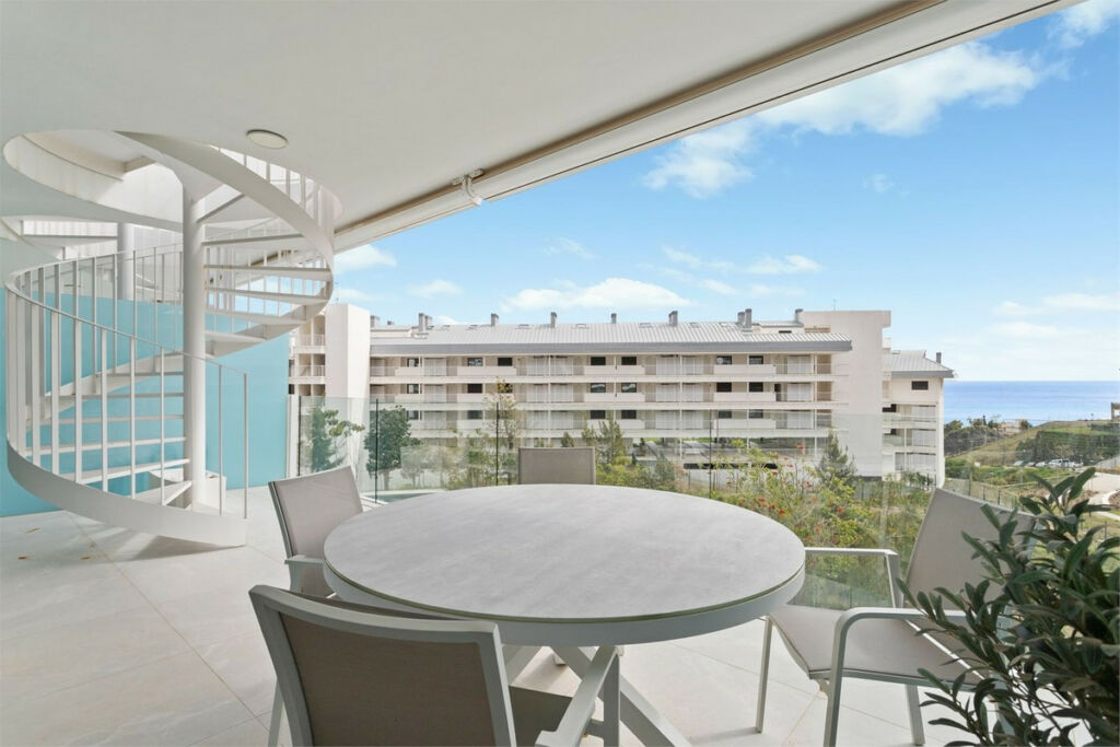 Penthouse Higueron Málaga - image 2