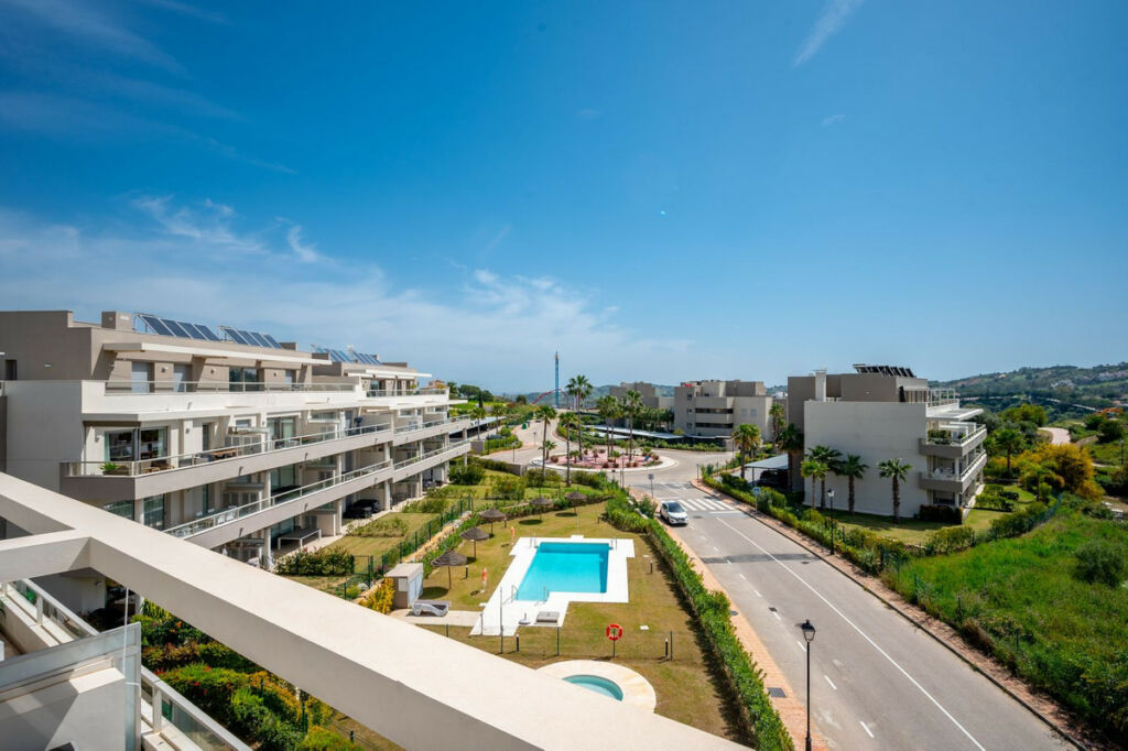 Penthouse La Cala Golf Málaga - image 2