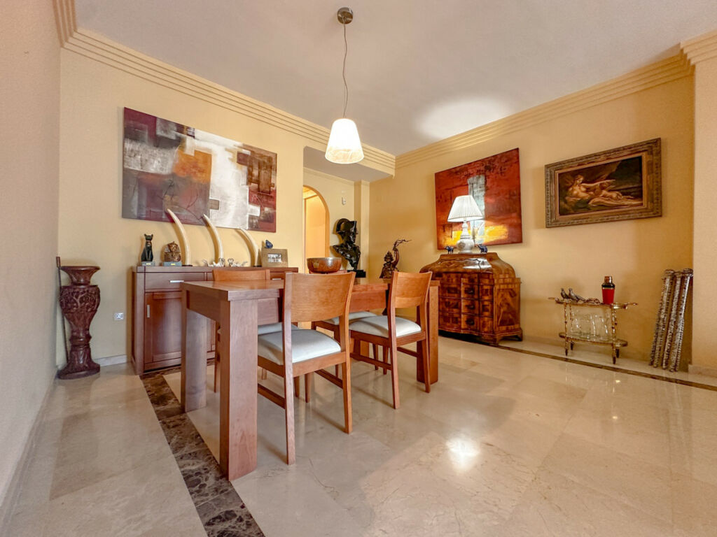 Ground Floor Apartment Nueva Andalucía Málaga - image 7