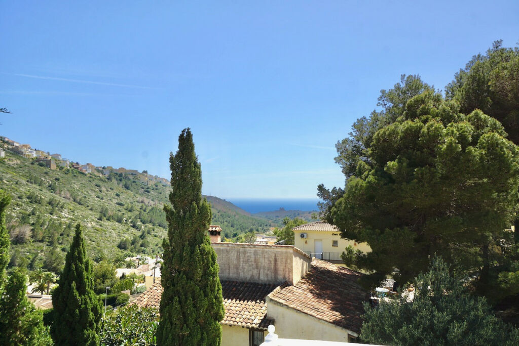Detached Villa Benitachell Alicante - image 2