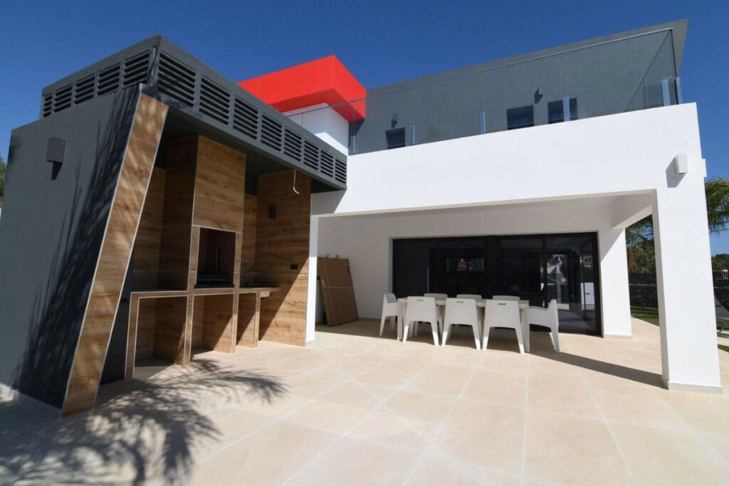 Detached Villa Calpe Alicante - image 2